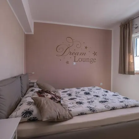 Dream Lounge Mit Meerblick * Pula