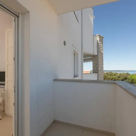 Dream Lounge Mit Meerblick Pula
